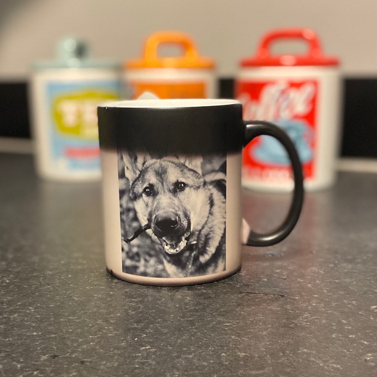 Personalised Heat Change Mug - Add hot water to reveal your photograph or secret text - Same Day Free Dispatch Magic Cup - Topbootee