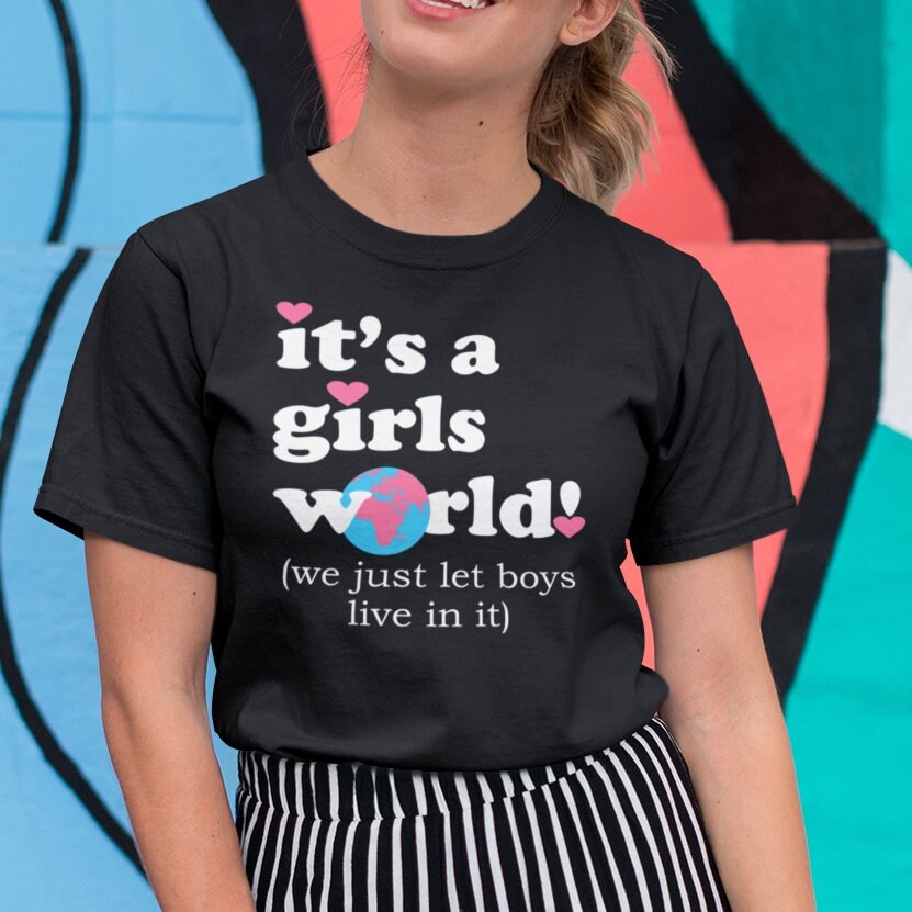 It's a Girls World - Topbootee
