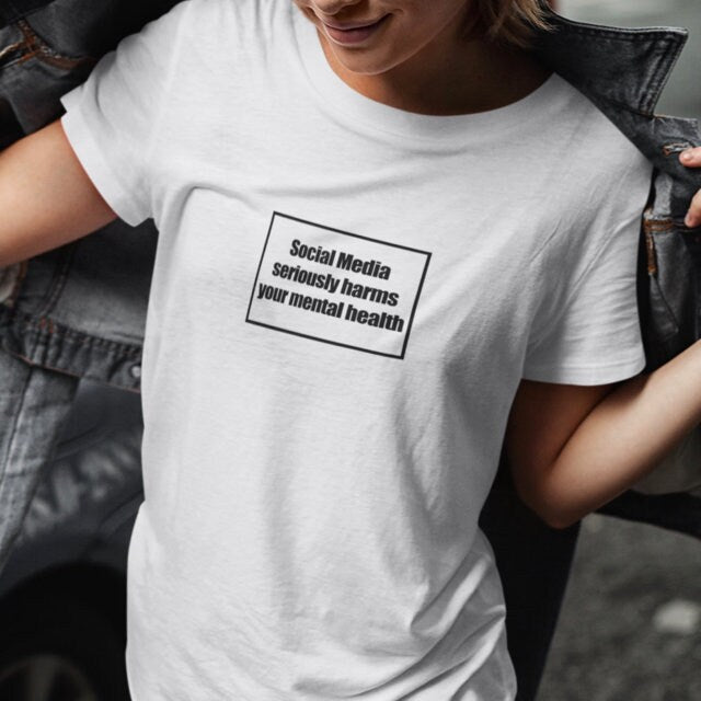 Social Media - Topbootee
